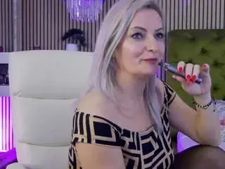 Ladytouch  live sex cam