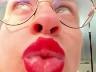 Alfawoman  live sex cam