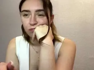 Maryellenyonashiro  live sex cam