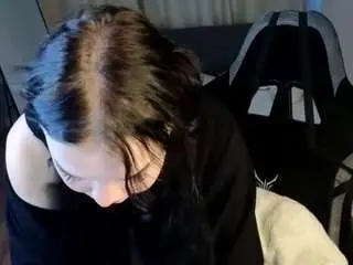 Nikki-doll  live sex cam