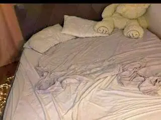 Nikki-doll  live sex cam