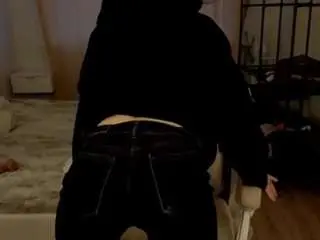 Nikki-doll  live sex cam