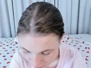 Templehidinger  live sex cam