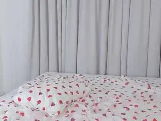 Templehidinger  live sex cam