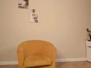 Templehidinger  live sex cam