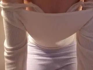 Templehidinger  live sex cam