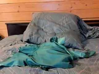 Ultrachick  live sex cam