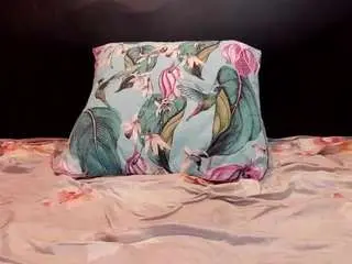 Ultrachick  live sex cam