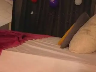 Lucyy-haall  live sex cam