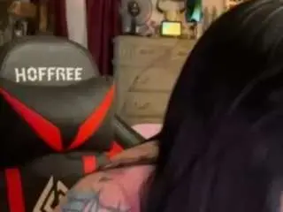 Southernchik  live sex cam