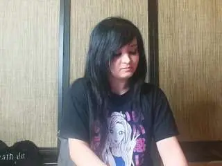 Trixiedoescamcam  live sex cam