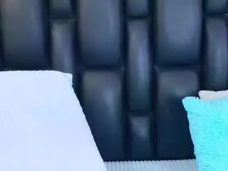 Dahianamoss  live sex cam