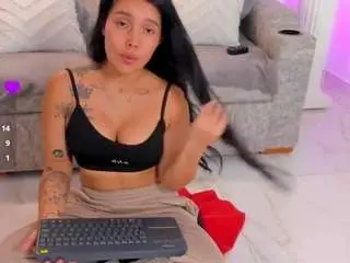 Julieeta  live sex cam