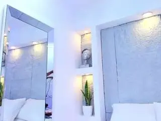 Lovelyeyess  live sex cam