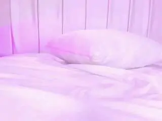Lovelyeyess  live sex cam