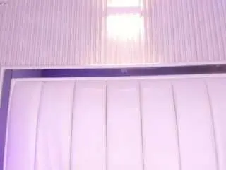 Lovelyeyess  live sex cam