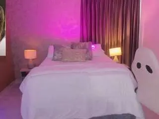 Scarlet-jons  live sex cam