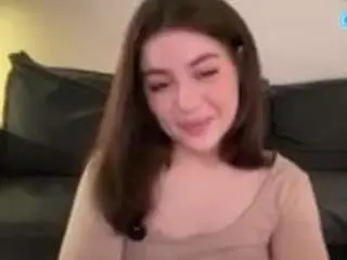 Youramy  live sex cam