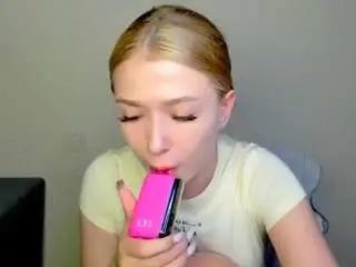Kathrynn18  live sex cam