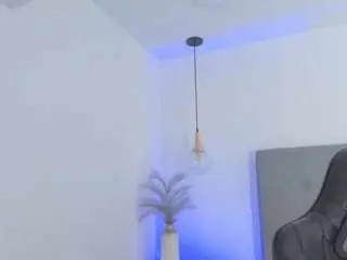Tokioshuang  live sex cam