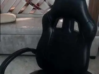 Clhoe-b  live sex cam