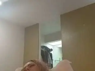 Ragingrenee  live sex cam