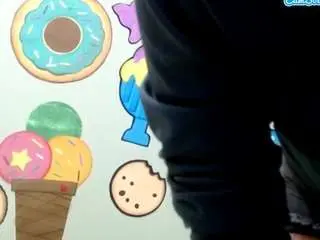 Skinnysexzara18  live sex cam