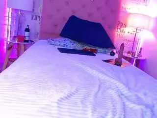 Sara-martin  live sex cam