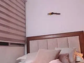 Erikareynolds  live sex cam