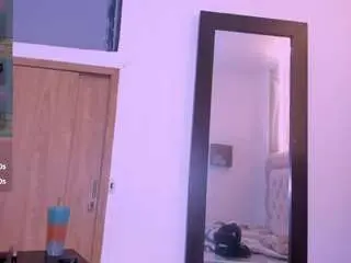 Dominique-110  live sex cam