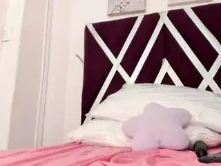 Sky-saenz  live sex cam