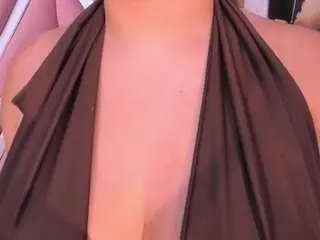 Sky-saenz  live sex cam