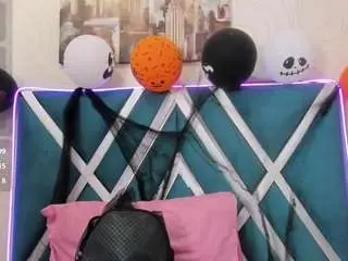 Sky-saenz  live sex cam