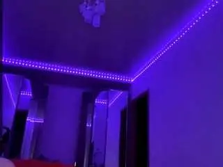 Youngkurzinski  live sex cam