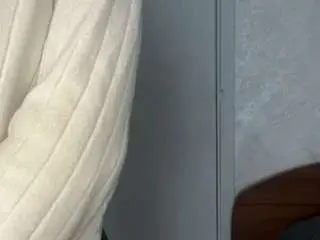 Beverleevier  live sex cam