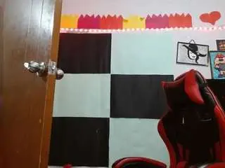 Saray-extrovert  live sex cam