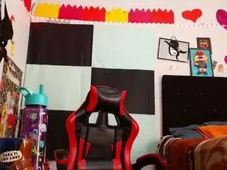 Saray-extrovert  live sex cam