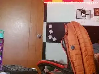 Saray-extrovert  live sex cam
