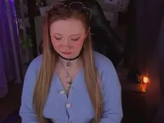 Carolinawinter  live sex cam