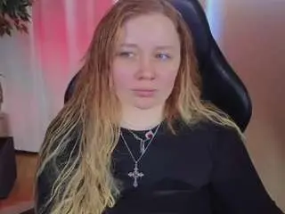 Carolinawinter  live sex cam