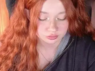 Carolinawinter  live sex cam