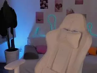 Ginnygingergirl  live sex cam