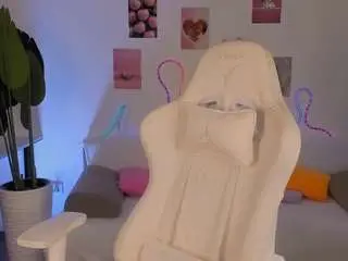 Ginnygingergirl  live sex cam