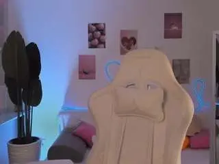 Ginnygingergirl  live sex cam