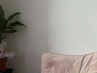 Karoline1201  live sex cam