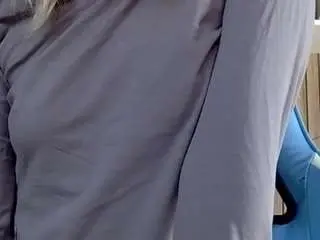 Karoline1201  live sex cam