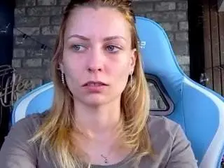 Karoline1201  live sex cam