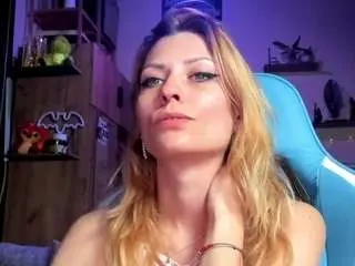 Karoline1201  live sex cam