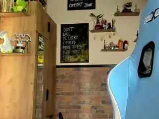 Karoline1201  live sex cam