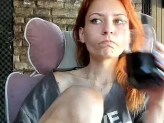 Karoline1201  live sex cam